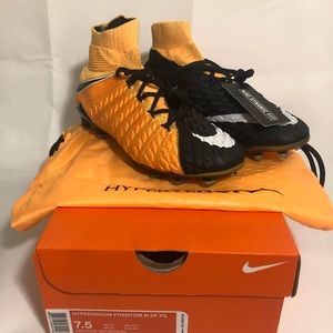Nike Hypervenom Phantom III 3 FG-ACC Soccer Cleats